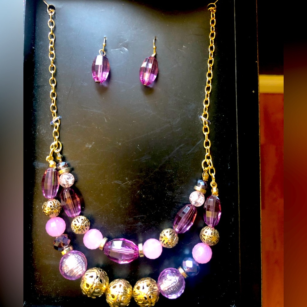 Necklace & Earrings